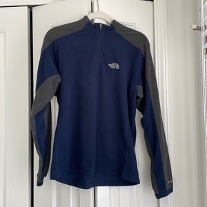 Fleece for men from The North Face. Size small Color blue and grey